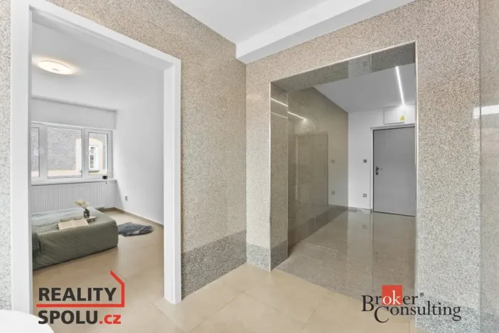 Prodej bytu 1+kk, Žacléř, Rýchorské náměstí, 23 m2