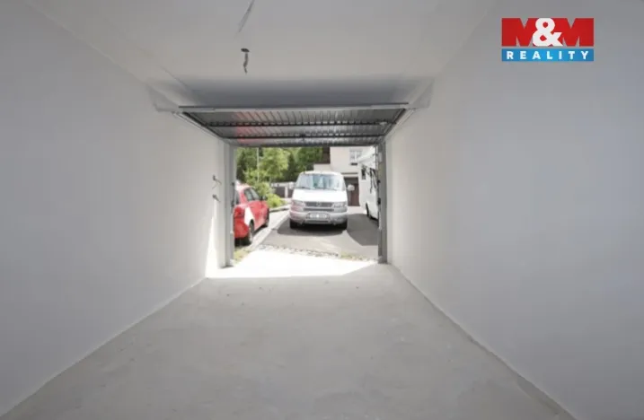 Pronájem garáže, Karlovy Vary, 22 m2