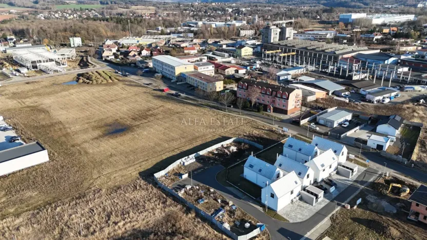 Prodej komerčního pozemku, Hroznětín, Nádražní, 3460 m2