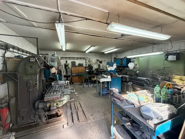 Prodej obchodního prostoru, Praha - Vinoř, Mladoboleslavská, 360 m2