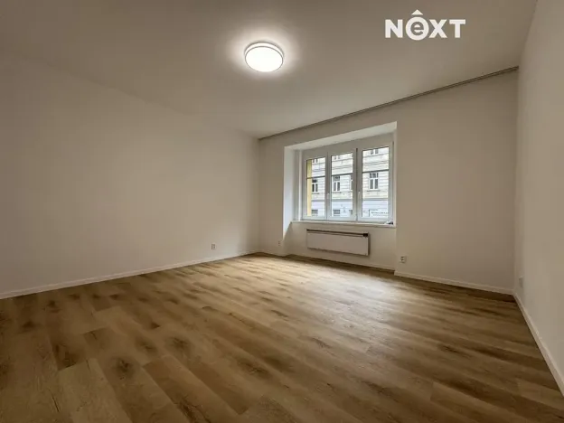 Pronájem bytu 1+1, Praha - Smíchov, Radlická, 28 m2