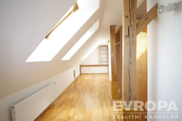 Pronájem bytu 4+kk, Praha - Nusle, U Jedličkova ústavu, 140 m2