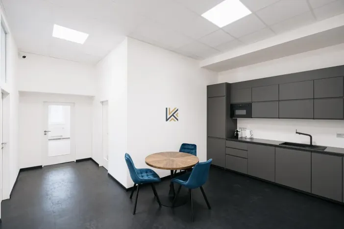 Pronájem kanceláře, Praha - Smíchov, Nádražní, 98 m2