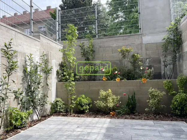 Pronájem bytu 1+kk, Praha, Pakoměřická, 27 m2