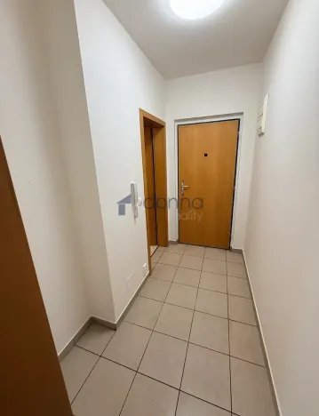 Pronájem bytu 3+kk, Praha, Jeremenkova, 64 m2