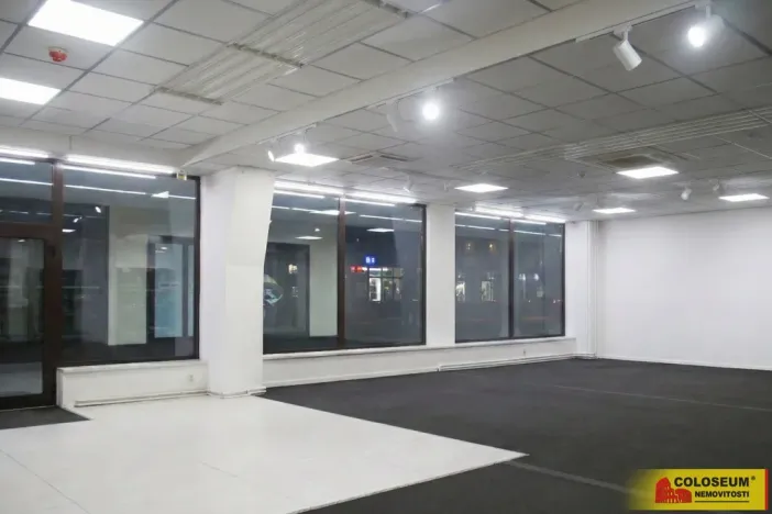 Pronájem obchodního prostoru, Brno - Brno-město, 75 m2