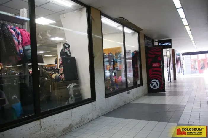 Pronájem obchodního prostoru, Brno - Brno-město, 75 m2