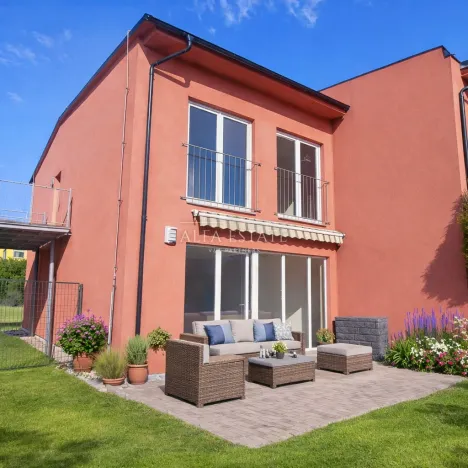 Pronájem rodinného domu, Karlovy Vary - Tašovice, Řadová, 150 m2