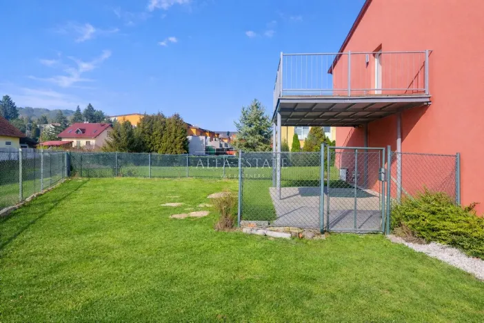 Pronájem rodinného domu, Karlovy Vary - Tašovice, Řadová, 150 m2