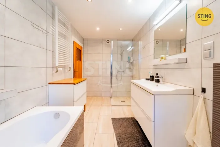 Prodej zemědělské usedlosti, Holasovice, 410 m2