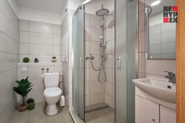 Pronájem bytu 2+kk, Liberec - Liberec VI-Rochlice, Dobiášova, 40 m2