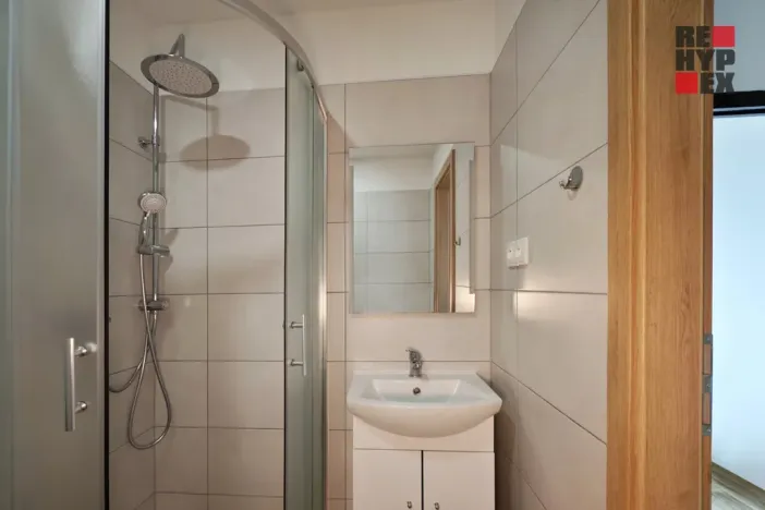 Pronájem bytu 2+kk, Liberec - Liberec VI-Rochlice, Dobiášova, 40 m2