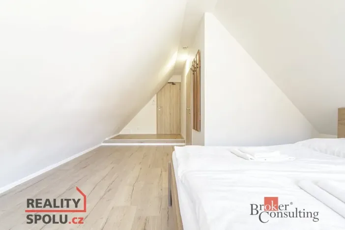 Prodej ubytování, Horní Lhota, 770 m2