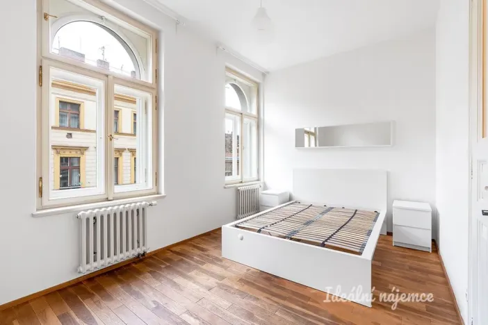 Pronájem bytu 2+kk, Praha - Žižkov, Krásova, 50 m2