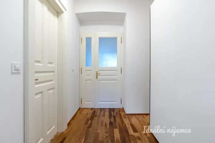 Pronájem bytu 2+kk, Praha - Žižkov, Krásova, 50 m2