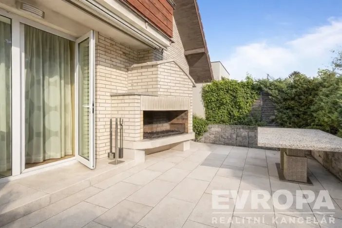 Prodej rodinného domu, Praha - Suchdol, Armádní, 196 m2