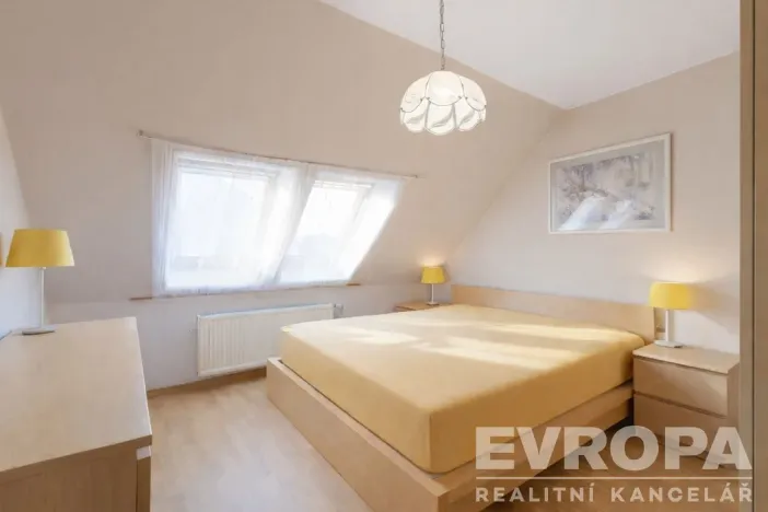 Prodej rodinného domu, Praha - Suchdol, Armádní, 196 m2