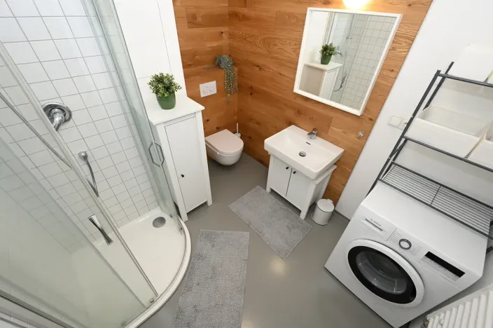 Pronájem bytu 1+kk, Praha - Smíchov, Plzeňská, 43 m2