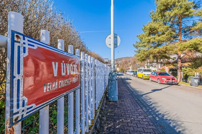 Pronájem bytu 3+1, Praha - Velká Chuchle, V úvoze, 80 m2