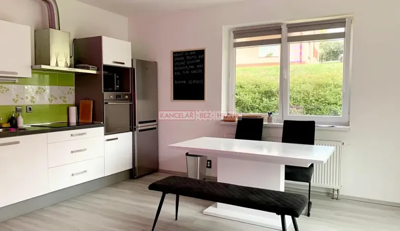 Pronájem bytu 2+kk, Tlučná, Pod Školkou, 69 m2