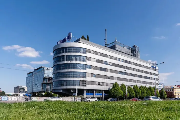 Pronájem kanceláře, Praha - Karlín, Ke Štvanici, 570 m2