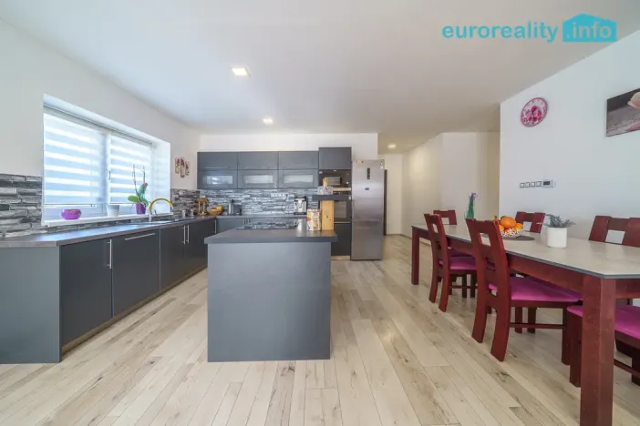 Prodej rodinného domu, Hory, 158 m2