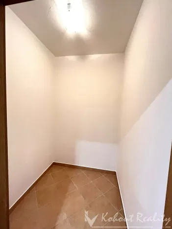 Pronájem bytu 2+kk, Praha - Záběhlice, Mattioliho, 61 m2