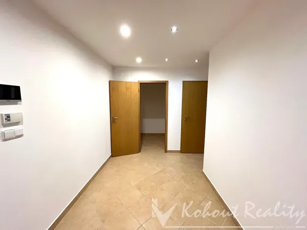 Pronájem bytu 2+kk, Praha - Záběhlice, Mattioliho, 61 m2