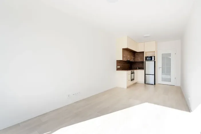 Pronájem bytu 1+kk, Praha - Hostavice, Českobrodská, 31 m2