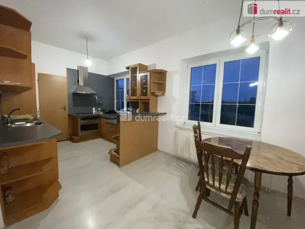 Pronájem bytu 1+kk, Břeclav, Na Hrůdách, 15 m2