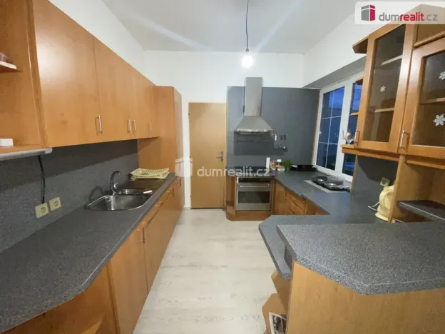 Pronájem bytu 1+kk, Břeclav, Na Hrůdách, 15 m2