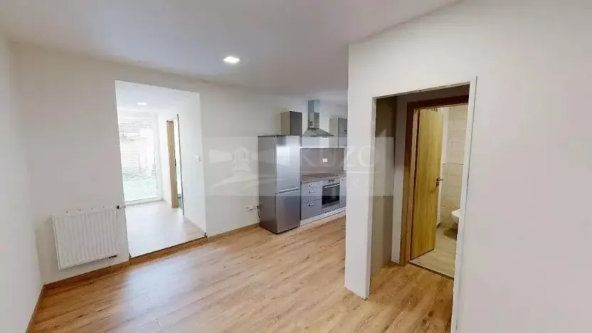 Pronájem bytu 3+kk, Šaratice, Náves, 45 m2