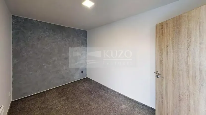 Pronájem bytu 3+kk, Šaratice, Náves, 45 m2