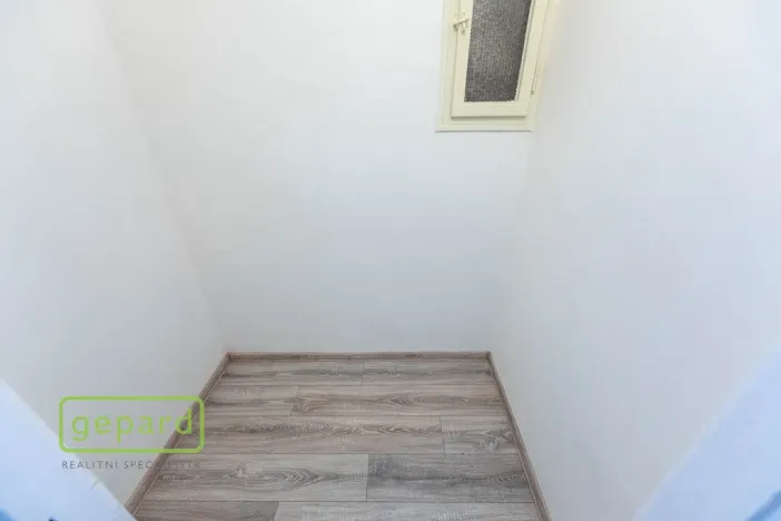 Pronájem bytu 1+1, Praha, Pod Drinopolem, 53 m2