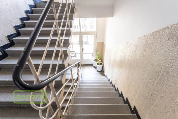 Pronájem bytu 1+1, Praha, Pod Drinopolem, 53 m2