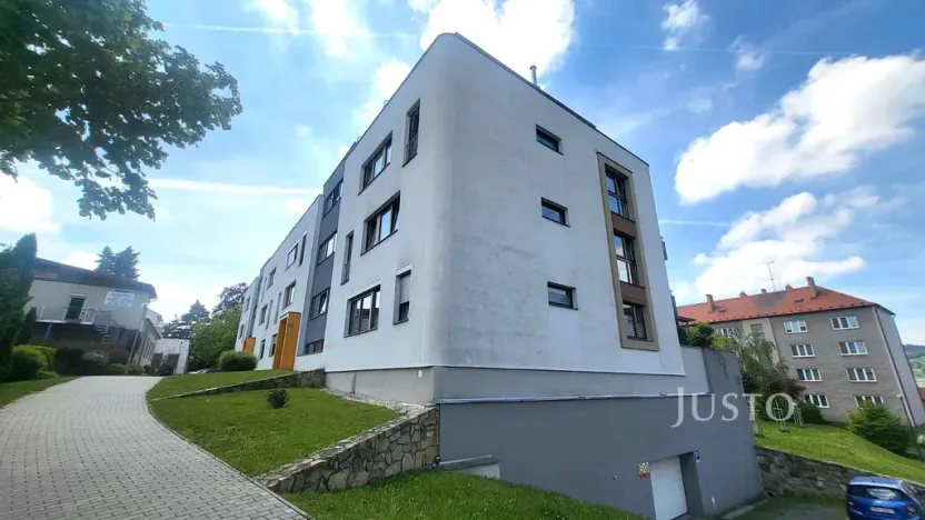 Pronájem garáže, Písek, Gregorova, 16 m2