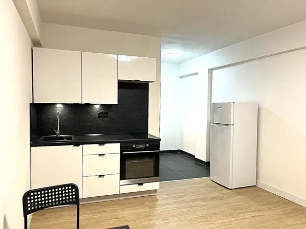 Pronájem bytu 1+kk, Praha - Radotín, Vrážská, 29 m2