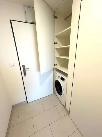 Pronájem bytu 1+kk, Praha - Vysočany, Poděbradská, 30 m2