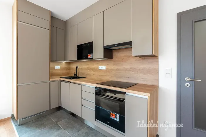 Pronájem bytu 2+kk, Praha - Košíře, Fabiánova, 51 m2