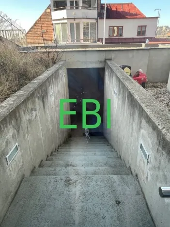 Pronájem kanceláře, Praha - Braník, Pod křížkem, 168 m2