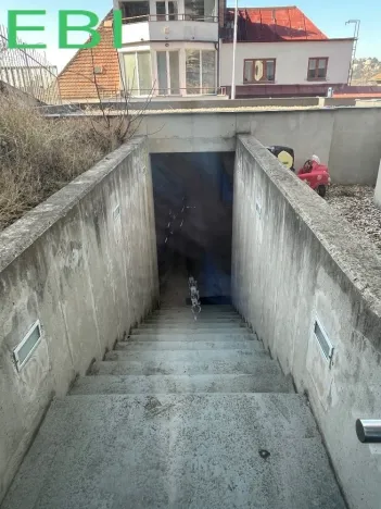 Pronájem kanceláře, Praha - Braník, Pod křížkem, 168 m2