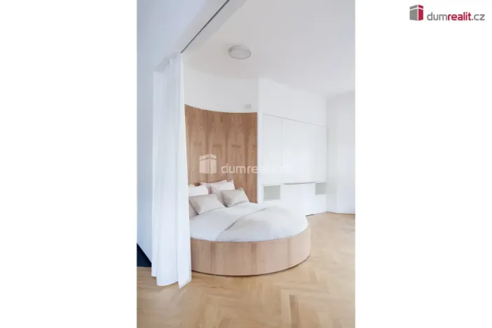 Pronájem bytu 2+kk, Praha - Dejvice, Kafkova, 80 m2