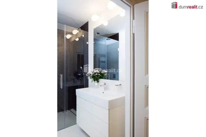 Pronájem bytu 2+kk, Praha - Dejvice, Kafkova, 80 m2