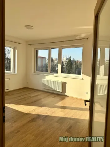 Pronájem bytu 2+kk, Praha - Strašnice, Štěchovická, 50 m2