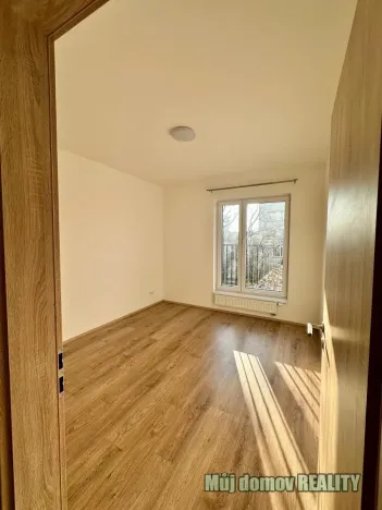 Pronájem bytu 2+kk, Praha - Strašnice, Štěchovická, 50 m2