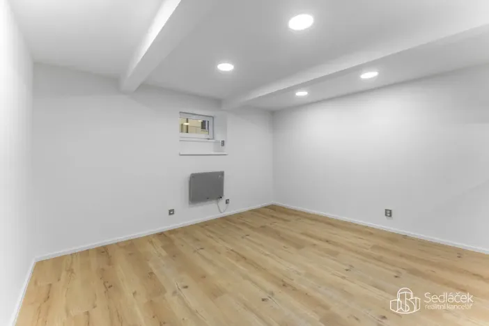 Prodej atypického bytu, Praha - Nusle, U Jezerky, 39 m2