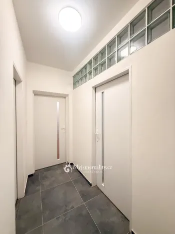 Pronájem bytu 1+kk, Znojmo, U Brány, 35 m2