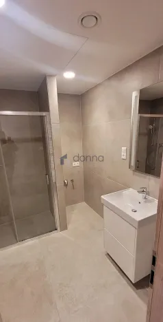 Pronájem bytu 2+kk, Praha, Poděbradská, 57 m2