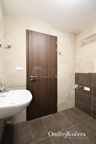 Pronájem bytu 1+kk, Praha - Jinonice, Barvitiova, 38 m2