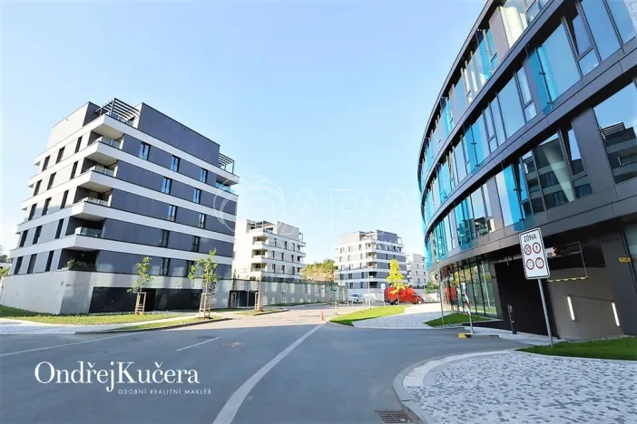 Pronájem bytu 1+kk, Praha - Jinonice, Barvitiova, 38 m2